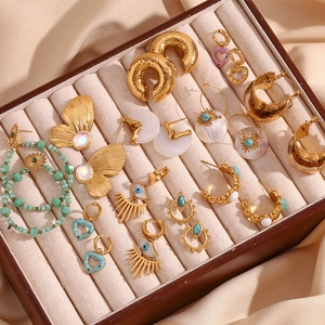 Set of 18K gold plated stainless steel earrings with turquoise and natural stone details