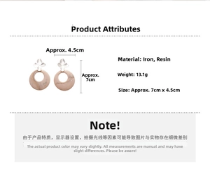 Detailed size chart showing pink marble resin flower drop earrings measuring 7cm by 4.5cm