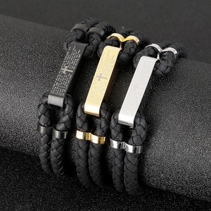 Ensemble de bracelets pour hommes en cuir tressé et acier avec croix et prière