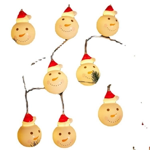 Feestelijke kerst sneeuwpop LED lichtslinger met schattige rode kerstmutsen voor decoratie