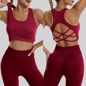 Détails de l'ensemble de yoga sans couture bordeaux avec soutien-gorge et legging galbant