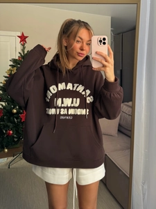 Sweat à capuche oversize marron foncé avec broderie de lettres et cordon de serrage doux