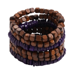 Bracciale multistrato etnico in noce di cocco con perline quadrate in legno marrone e viola