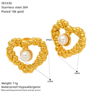 Elegant 18k gold plated stainless steel heart earrings with pearls for women