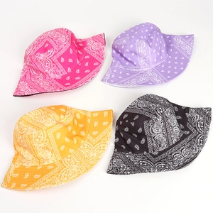 Wende-Anglerhut für Damen mit Paisleymuster in Rosarot, Violett, Orange und Schwarz