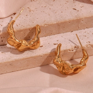 French Minimalist Stainless Steel Moon Shape Irregular Folded Stud Earrings 18K Gold Plated Lava Texture Fashion Jewelry For Women