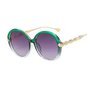 Fashion oversized gradient frame sunglasses with gold feather engraved metal temples