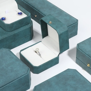 Dark green octagonal PU leather jewelry box set for rings and necklaces with beige lining