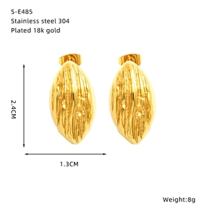 Detail view of 18k gold plated stainless steel hammered earrings with exact dimensions