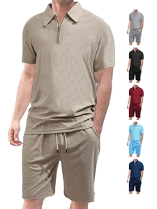 Ensemble d'été pour homme avec polo et short affichant une texture en maille gaufrée précise