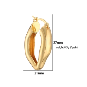 18K gold-plated C-shaped twist stud earrings with irregular liquid organic design