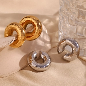 Hammered Texture Hoop Earrings 316L Stainless Steel 18K Gold Plated Chunky C Shaped Geometric For Women