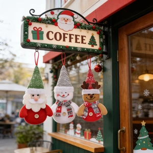 Trois ornements de Noël en peluche avec Père Noël, bonhomme de neige et renne