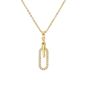 Détail du collier trombone avec sertissage de zircons et finition dorée polie brillante