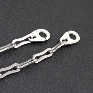 Minimalist silver wavy chain link necklace in stainless steel with lobster clasps