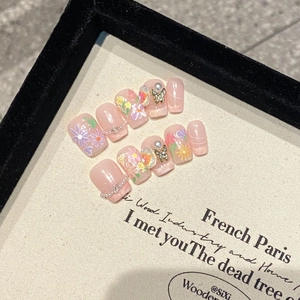 Handmade Press On Nails Pink Gradient Floral Design With 3D Butterfly Faux Artificial Pearl Sweet French Style For Women