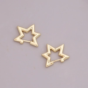 Polished 18K gold star shaped hoop earrings in minimalist geometric hollow design