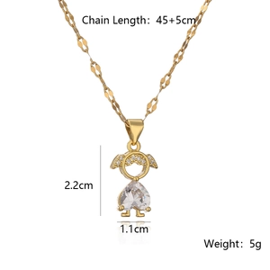 Dettaglio della collana dorata 45+5 cm con ciondolo a forma di cuore e bambina