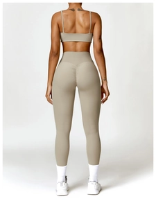 Vue arrière du legging taille haute kaki avec effet galbant et détails froncés