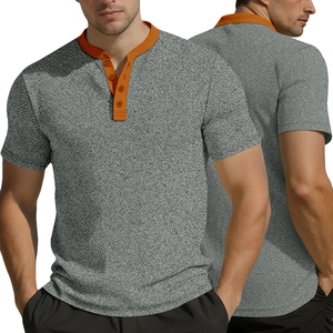 Vue détaillée du t-shirt Henley gris chiné pour hommes avec col contrasté orange vif