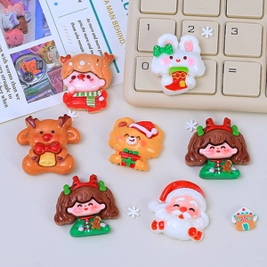 Set di ciondoli natalizi in resina con Babbo Natale e renne per decorazioni fai-da-te