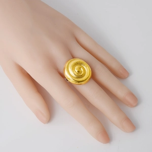 Fashionable golden swirl spiral ring in 18k vacuum plating stainless steel for women
