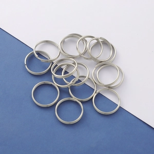 Set of 13 polished silver stainless steel split key rings for DIY jewelry accessories