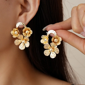 Boucles D'oreilles Grappe De Fleurs Martelées Or Vintage Avec Tige En Argent Fin 925 Bijoux Métalliques Rétro Femmes