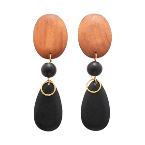 Retro geometric wood bead earrings with black teardrop pendants and gold metal links