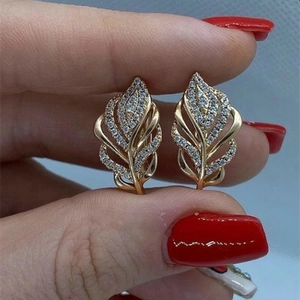 Elegant Copper Zirconia Wheat Leaf Huggie Earrings For Women Pastoral Style Light Luxury Gold Silver Jewelry Leaf Shape Earring