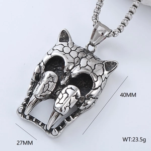 Close-up of wolf head pendant with 40mm height and 27mm width dimensions for men