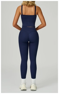 Détails du legging de yoga bleu marine taille haute et soutien-gorge de sport à couture en V