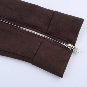 Chemise pour femmes en suédine marron foncé avec détail élégant de fermeture éclair en métal