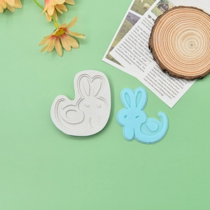 Détail des moules à gâteaux en silicone en forme de lapin pour projets de pâtisserie DIY