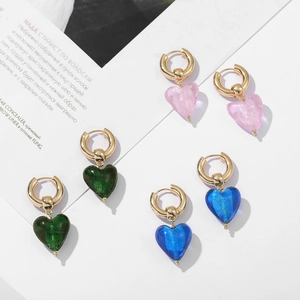Boucles d'oreilles créoles cœur vintage en or avec pendentifs bleu rose et vert