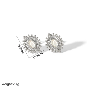 Détail de boucles d'oreilles soleil vintage avec dimensions 16,9mm x 13,3mm et poids 2,7g
