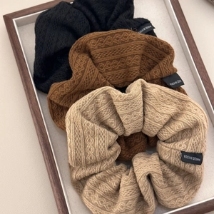 French Style Knitted Scrunchie Large Hair Tie Polyester Fabric Cable Pattern Vintage Elastic Hair Band For Women
