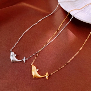 Simple Whale Animal Pendant Necklace Matte Copper With Zircon Elegant Minimalist Clavicle Chain Jewelry For Women