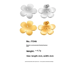 Detailed specifications of 2cm five-petal flower earrings in gold and silver titanium steel