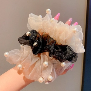 Three-piece organza scrunchie set with white pearls in black and champagne colors