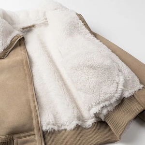 Veste vintage en daim camel avec col en fourrure blanche et fermeture à glissière