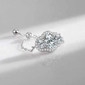 Elegant adjustable S925 silver ring featuring sparkling zircon halo and chain band