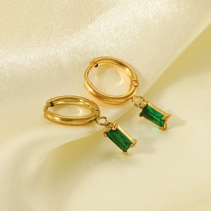 Boucles d'oreilles en acier inoxydable doré 18K avec pendentifs zircon vert émeraude