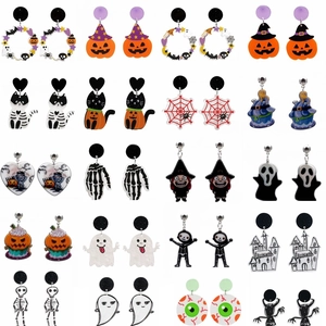 Halloween acryl oorbellen collectie met pompoen, zwarte kat, spook en vleermuis ontwerpen