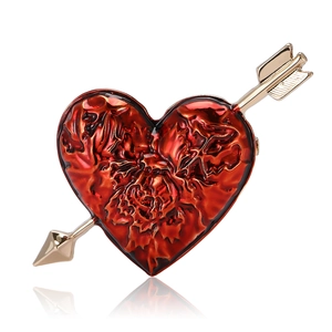Exquisite red enamel heart and gold arrow brooch pin for women suit or sweater decoration