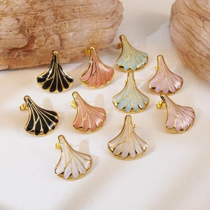 Vintage Fan Shaped Stainless Steel Earrings French Style Enamel Ginkgo Leaf Stud Earrings For Women Retro Jewelry