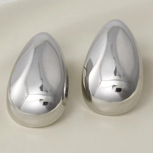 Detailed close-up of mirror-polished silver water drop earrings in 304 stainless steel