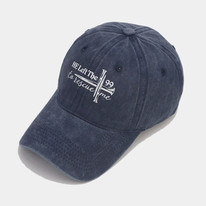 Navyblaue Baseballkappe mit Aufdruck HE Left The 99 to rescue me
