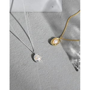 Minimalist S925 sterling silver pearl necklace in gold and silver finishes