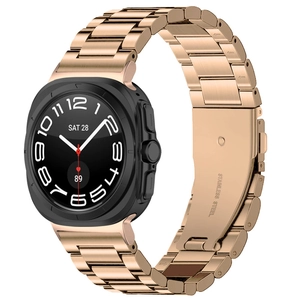 Detalle de la correa de acero inoxidable oro rosa y elegante caja de reloj negra